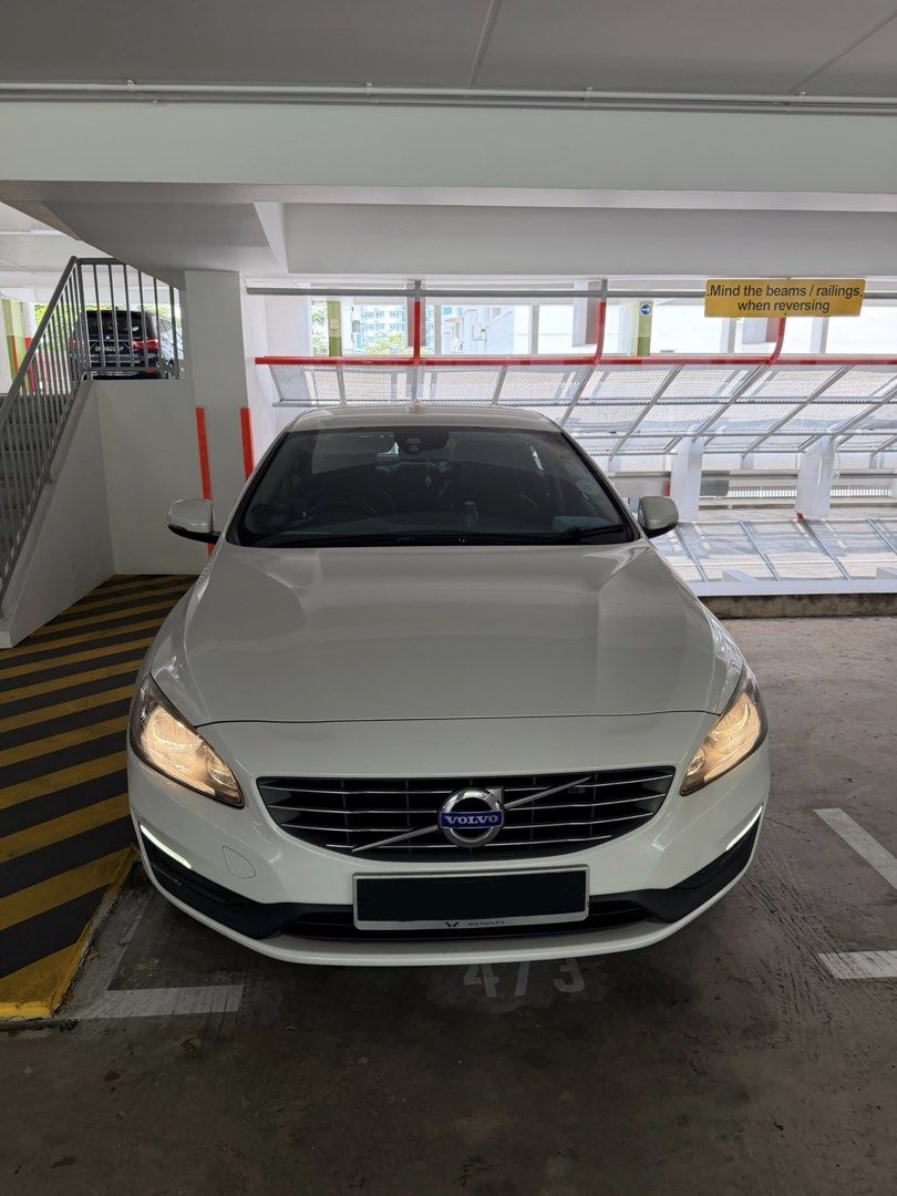 Volvo S60 T2 (A) (Category: Used Cars) located in Singapore. Submitted by watergunfire (Listing ID 1466185532, Image 3). Description: Low mileage .