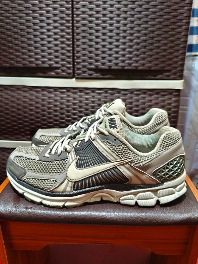 Vomero 5 Cobblestone (Category: Casual Shoes) located in Caloocan City. Submitted by vaninfant58513 (Listing ID 1466172672, Image 2). Description: For sale!!! Nike Vomero 5 Cobblestone size 9.5US Men / 10.5US Women Good condition w/o box Rfs: Declutter.