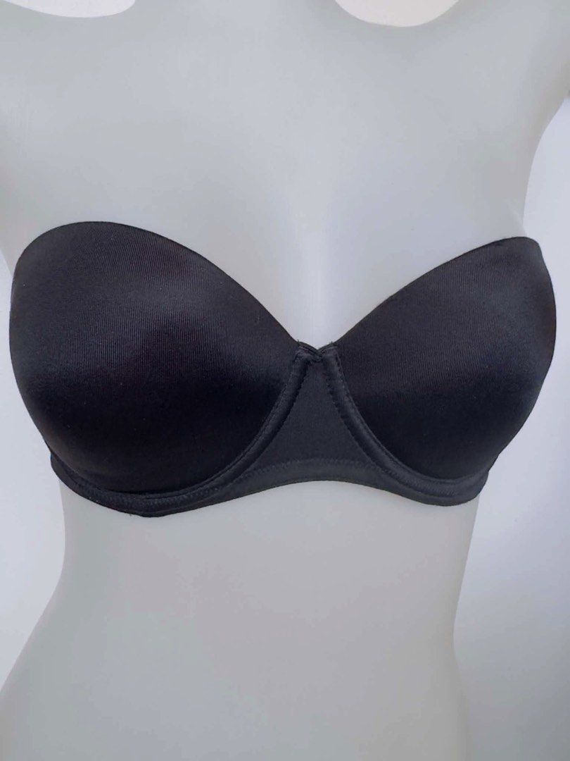 vs pink strapless push up bra 32C (Category: Undergarments & Loungewear) located in San Jose. Submitted by 99ners (Listing ID 1466284052, Image 2). Description: .