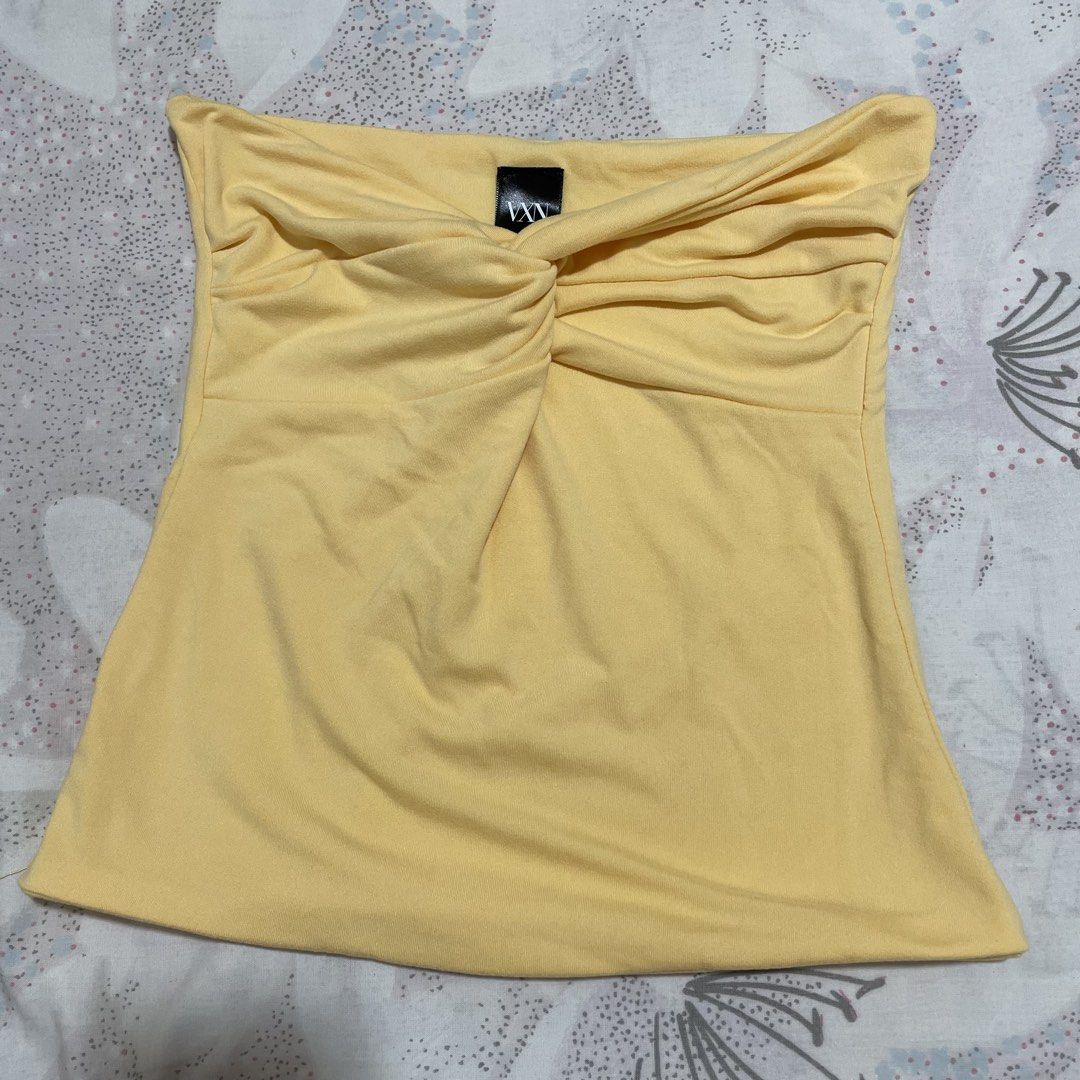 VXN Twisted Tube Top (Category: Sleeveless) located in Quezon City. Submitted by closetbyjoh (Listing ID 1466281967, Image 1). Description: Brand New Size small Color: Yellow.