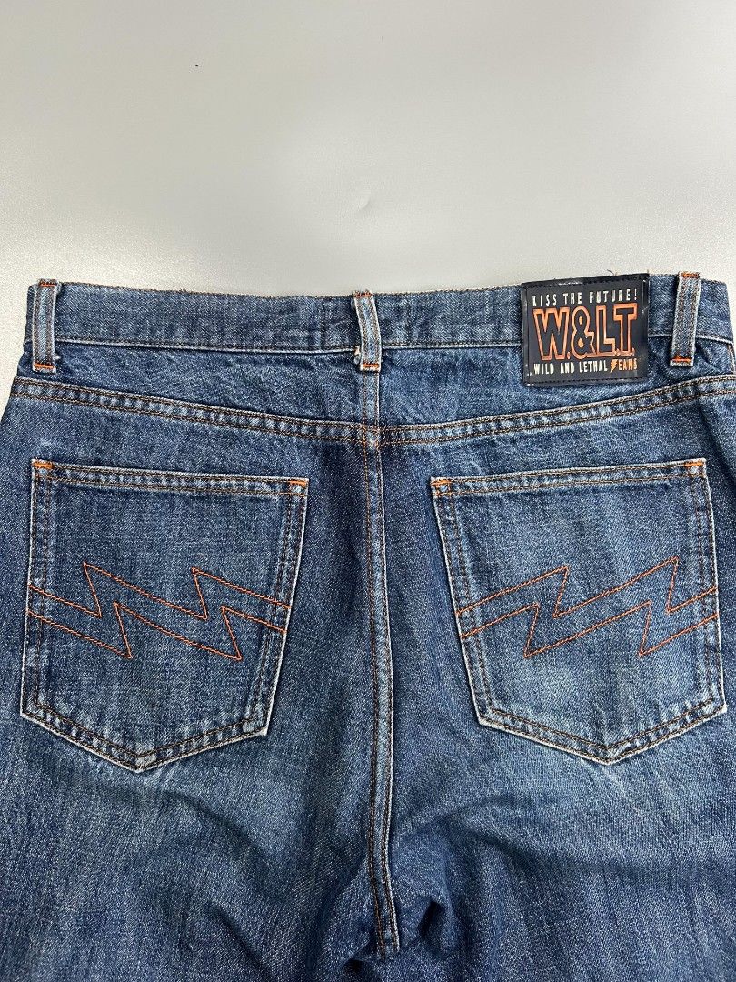 Walter van pants (Category: Jeans) located in Santa Rosa. Submitted by _ba_mo_si_ (Listing ID 1466195912, Image 2). Description: Plus sf 30-32 waist 38 Length Dm.