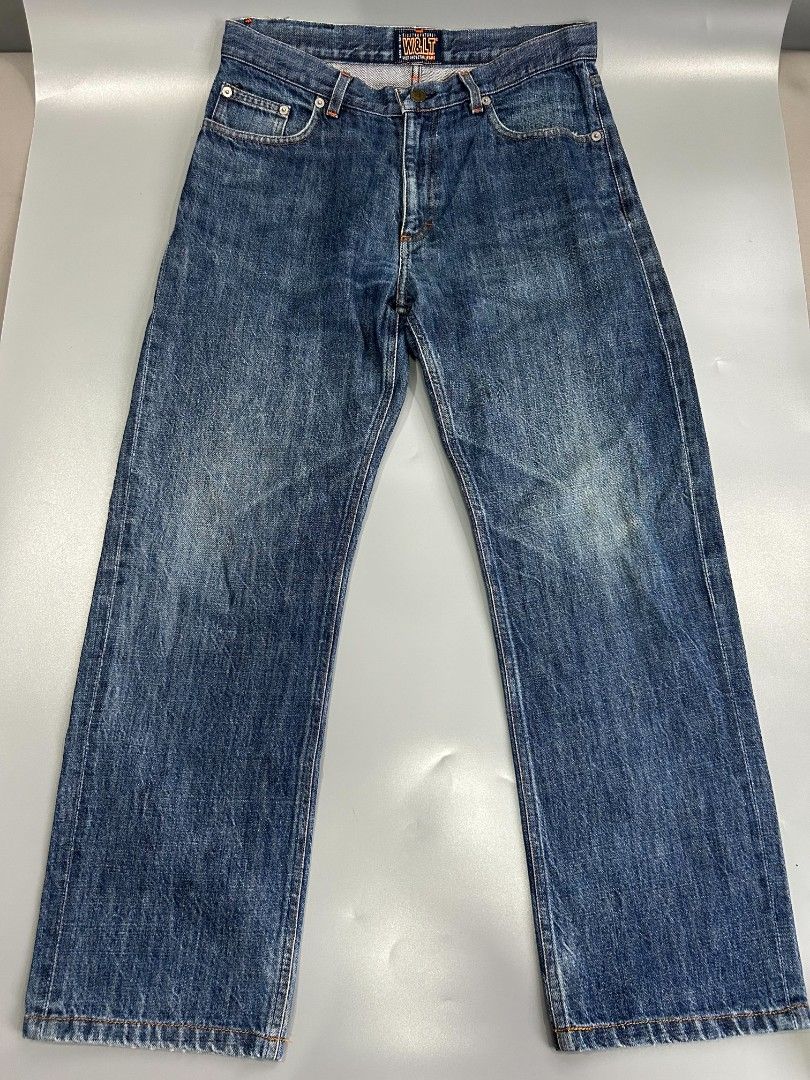 Walter van pants (Category: Jeans) located in Santa Rosa. Submitted by _ba_mo_si_ (Listing ID 1466195912, Image 3). Description: Plus sf 30-32 waist 38 Length Dm.