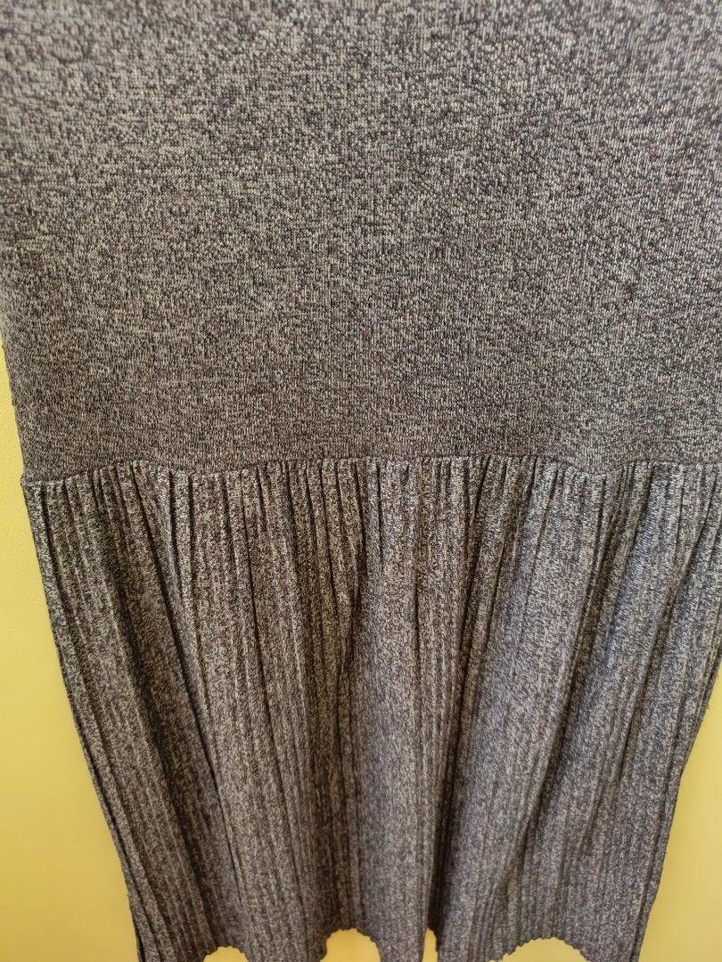 WAREHOUSE Grey Dress UK 12 (Category: Dresses) located in Quezon City. Submitted by teleh.reyes (Listing ID 1466183316, Image 2). Description: .