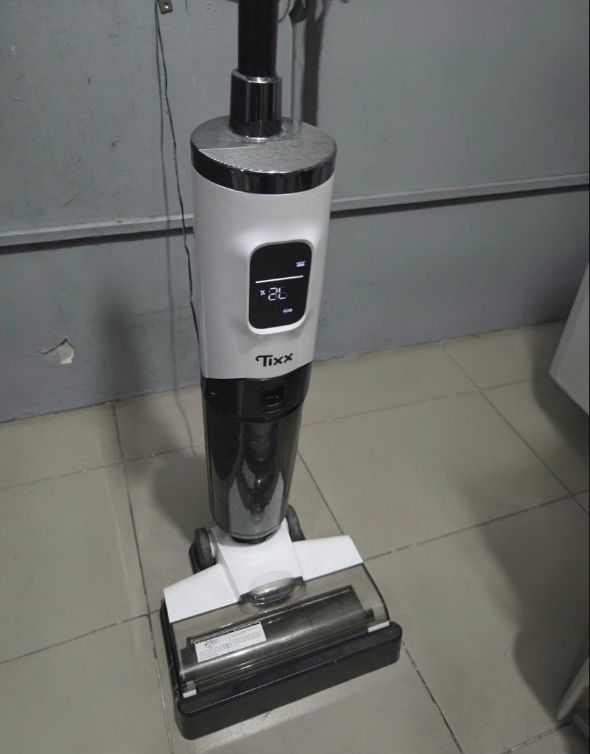 Wet and Dry Vacuum Cleaner (Category: Vacuum Cleaner & Housekeeping) located in Candelaria. Submitted by keepitvirn (Listing ID 1466186936, Image 1). Description: Purchase date: March 11 , 2026 Brand: Tixx Like new ☺️ .