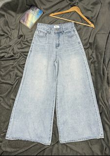 (Category: ) located in . Submitted by hiraethcullen (Listing ID 1466326432, Image 1). Description: .