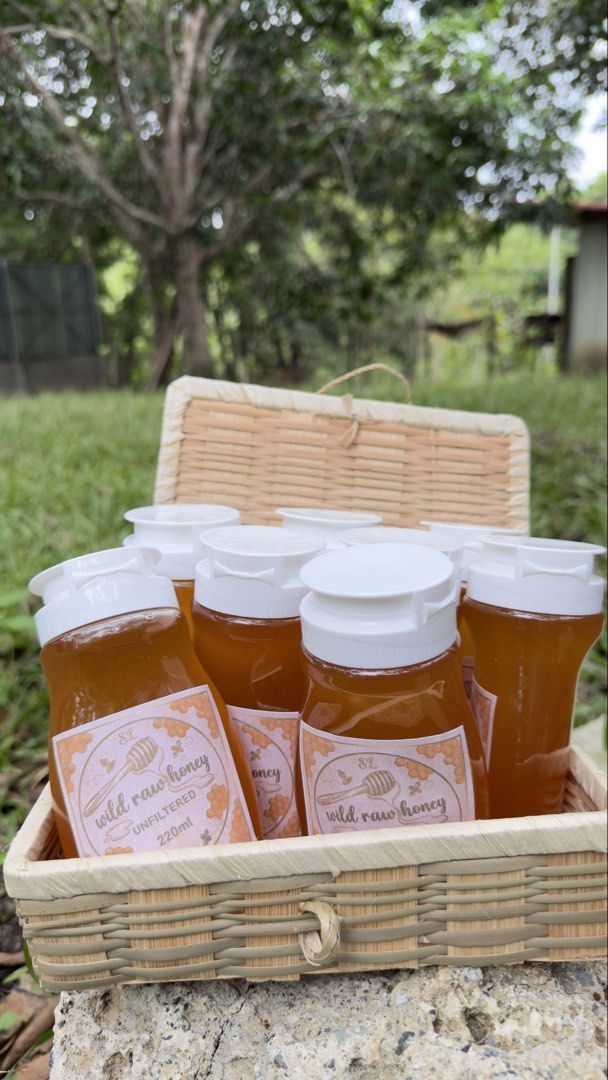 WILD RAW HONEY — 220ml SQUEEZE BOTTLE 🍯 (Category: Fresh Produce) located in Quezon City. Submitted by tylenol168 (Listing ID 1466334225, Image 3). Description: - Pure and unfiltered wild raw honey - Size: 220ml (clear plastic bottle with a handy flip-top white cap) -📦 Shipping available -😊 Message me if you’re interested or would like more details. Thank you for supporting a small local business! 🍯❤️ -Uses: Perfect for your morning drinks, b