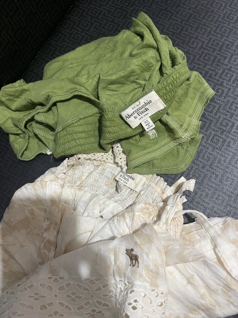 Y2k Abercrombie Halter tops (Category: Blouses) located in Davao. Submitted by rel18 (Listing ID 1466286929, Image 2). Description: Abercrombie Small Good condi.