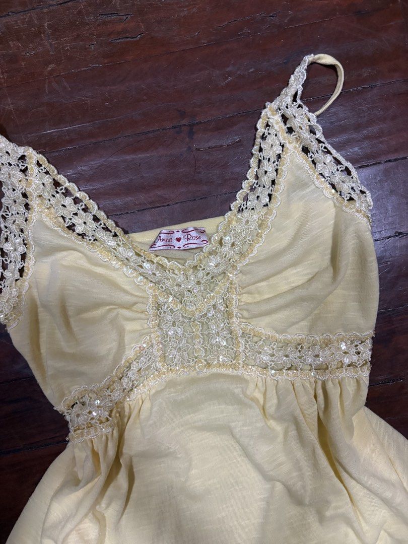 Y2K Anna Rose Beaded Ibiza Top (Category: Sleeveless) located in Manila. Submitted by da.rrel.real (Listing ID 1466280678, Image 2). Description: ⋆˚꩜｡ details ⋆˚꩜｡ best fits : xs-medium (adjustable strap) perfect for bust 32-34 issues : none color rate : 9/10 .✦ ݁˖ rules .✦ ݁˖ * no return / refund / exchange * you ask for more photos if you're SURE BUYER * shipping fee is shouldered by buyers unless stated otherwise (loc: Baguio City) love, darre