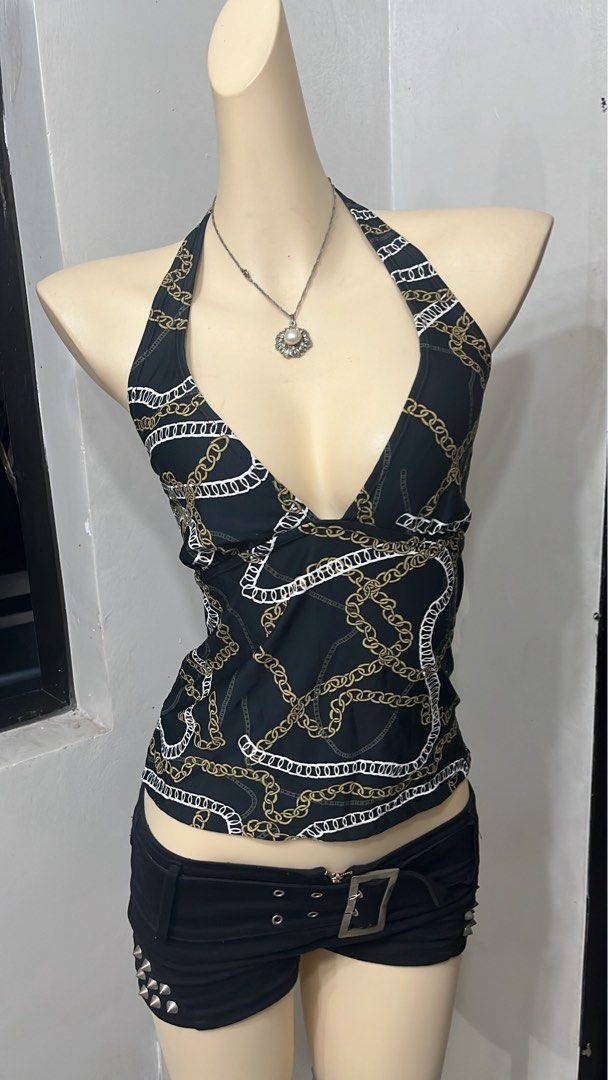 Y2k halter tankini (Category: Sleeveless) located in Caloocan City. Submitted by onlyfromthepast (Listing ID 1466308704, Image 1). Description: 9/10 condition M-L ✅My bio before purchasing tia💕 ✅ All items are fresh from bales, Pls expect dirt,dust or stains.