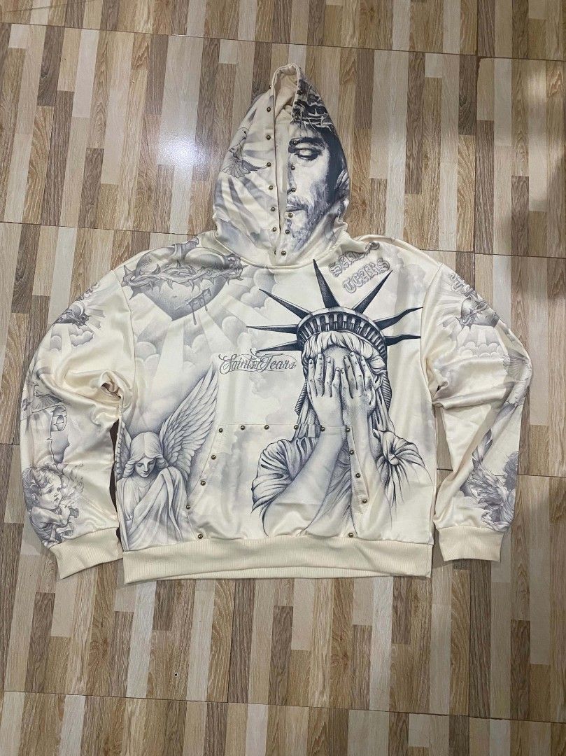 Y2K hoodie (Category: Hoodies) located in Naga. Submitted by ashantydel32367 (Listing ID 1466300447, Image 1). Description: waist: 23 length: 26 bought sa IG 900+ rfs: malaki.