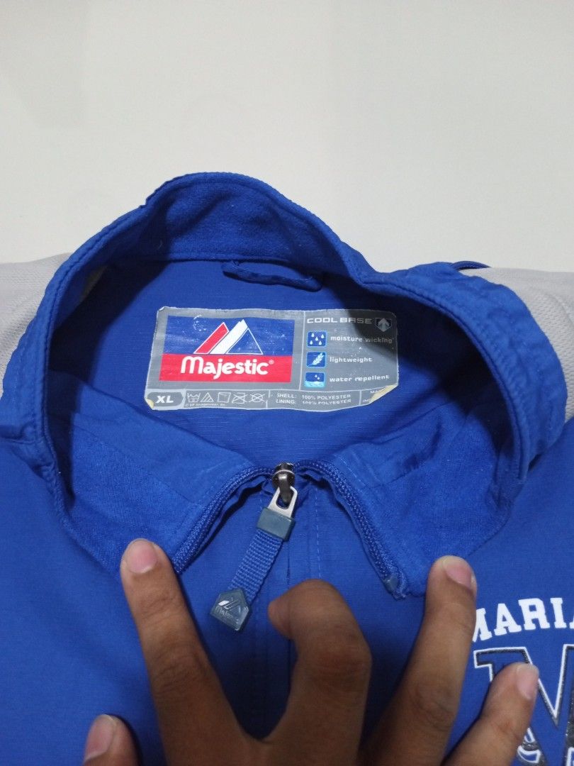 Y2k Marian baseball jersey 1/4 zip (Category: Activewear) located in Manila. Submitted by _t20hrift (Listing ID 1466288758, Image 3). Description: Y2k Marian baseball jersey 1/4 zip Size • XL Excellent condition Width • 26.5 Length • 29.