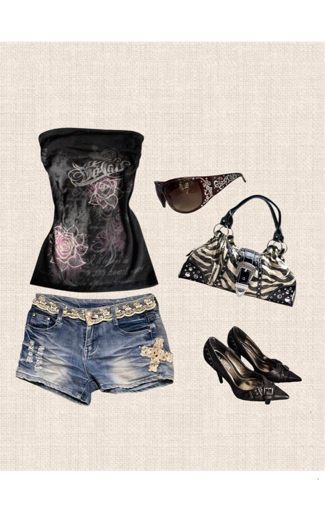 y2k short (Category: Shorts) located in Manila. Submitted by sandy_05_shark (Listing ID 1466234009, Image 1). Description: ₊⊹ size 28 on tag ｡𖦹°manage your expectation₊⊹ ˚˖𓍢ִ໋❀ color may vary⋆˚꩜｡.