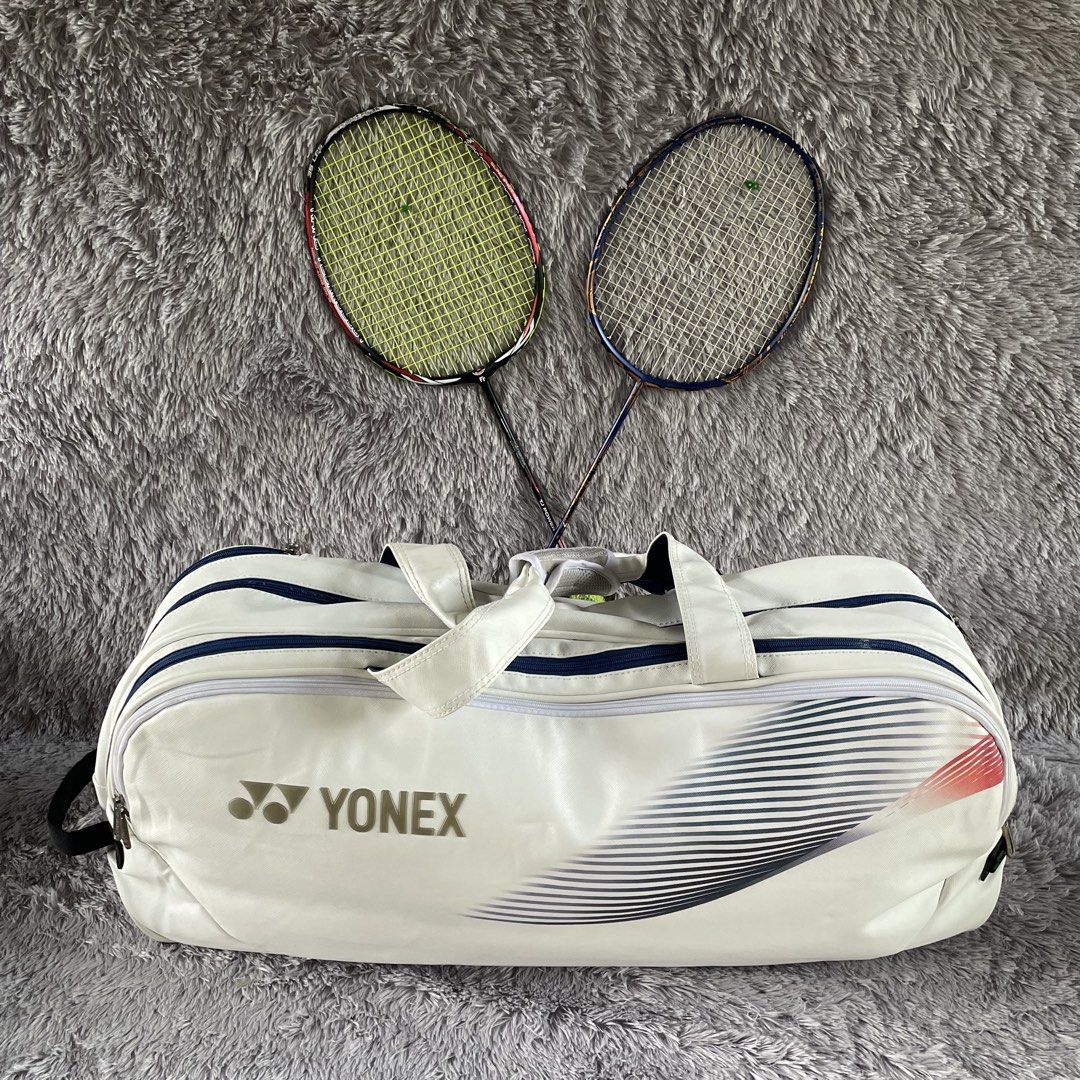 Yonex Badminton Bag (Category: Looking For) located in Valencia. Submitted by youngowl.1f71ec (Listing ID 1466178847, Image 1). Description: Good quality No issue 4 Compartment.
