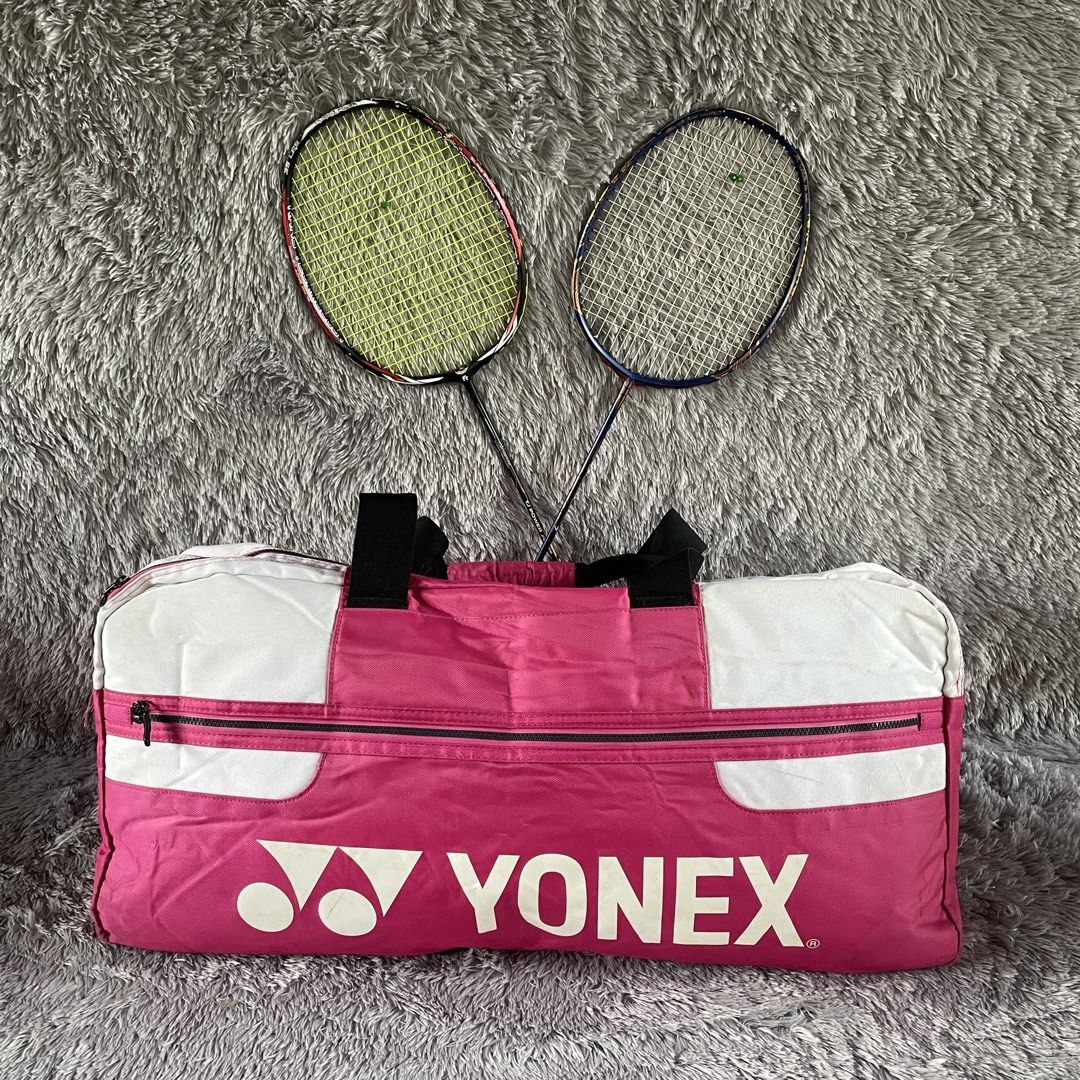Yonex Baminton Bag (Category: Looking For) located in Valencia. Submitted by youngowl.1f71ec (Listing ID 1466178465, Image 1). Description: Tournament bag Good as new No issue 4 Compartment .