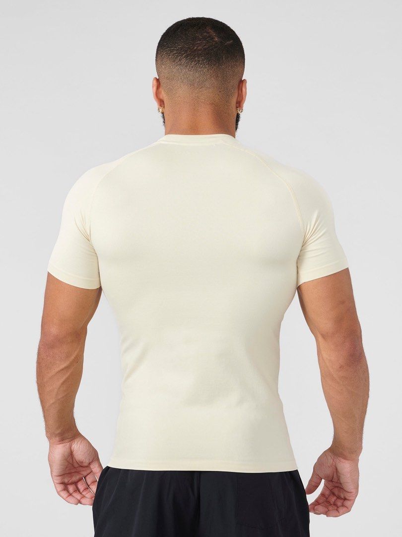 YOUNGLA Supervillain Compression Shirt (Category: Activewear) located in Bayombong. Submitted by rethreadsactivewear (Listing ID 1466250145, Image 2). Description: ON-HAND! READY TO SHIP! 🔥 YOUNGLA Supervillain Compression Shirt Beige Medium Excellent condi 1499 only! MATERIAL: 72% Polyamide 21% Polyester 7% Elastane. Stretchy compression. Fabric Treatments Antibacterial deodorization - natural fiber treated with an active ingredient that protec