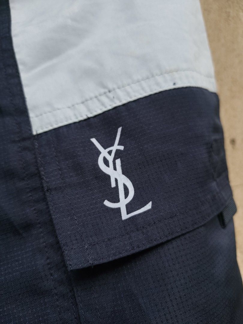 YSL short (Category: Shorts) located in Puerto Princesa. Submitted by dripthrift99 (Listing ID 1466167593, Image 2). Description: YSL medium size 29-34 length 20 Excellent no issue loc: palawan.
