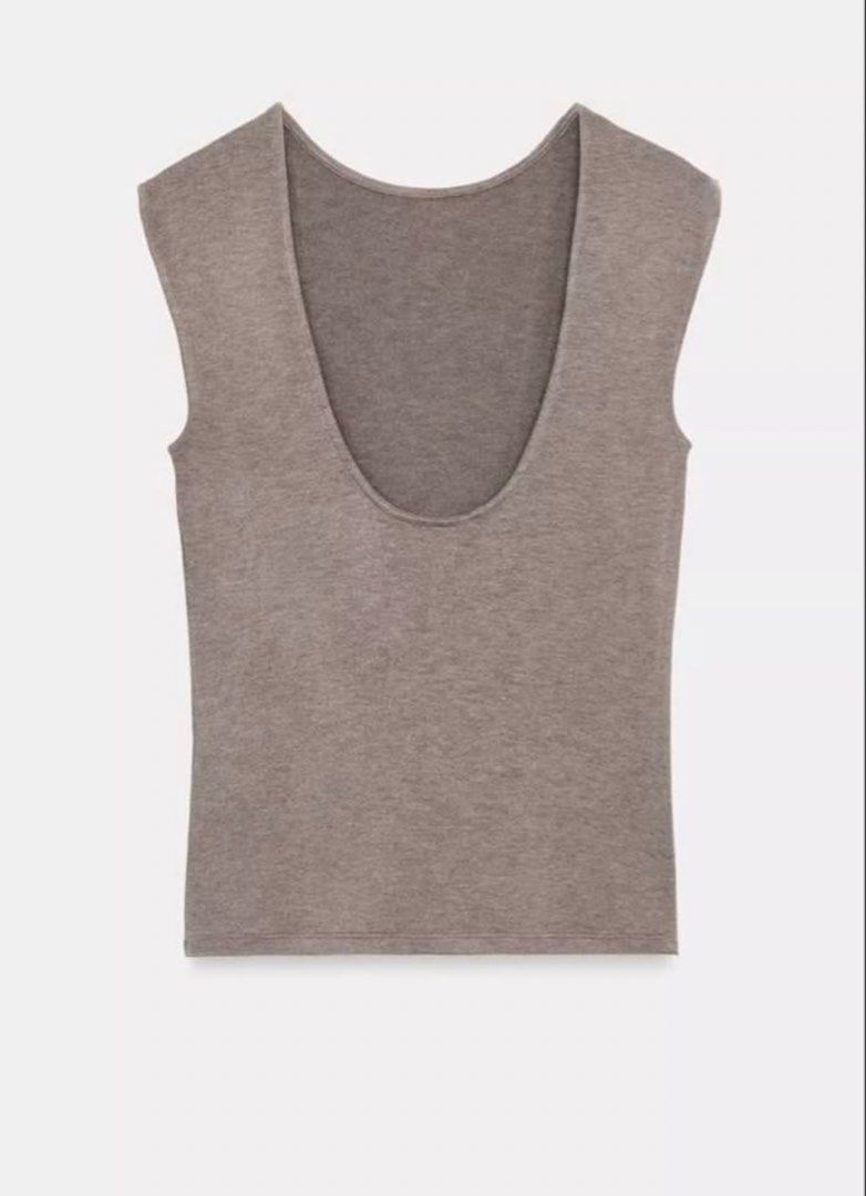 Zara Backless Top (Category: Sleeveless) located in Legazpi City. Submitted by chindecluttrs (Listing ID 1466198850, Image 2). Description: .