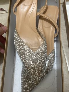 (Category: ) located in . Submitted by shopwithjuu (Listing ID 1466199769, Image 1). Description: .