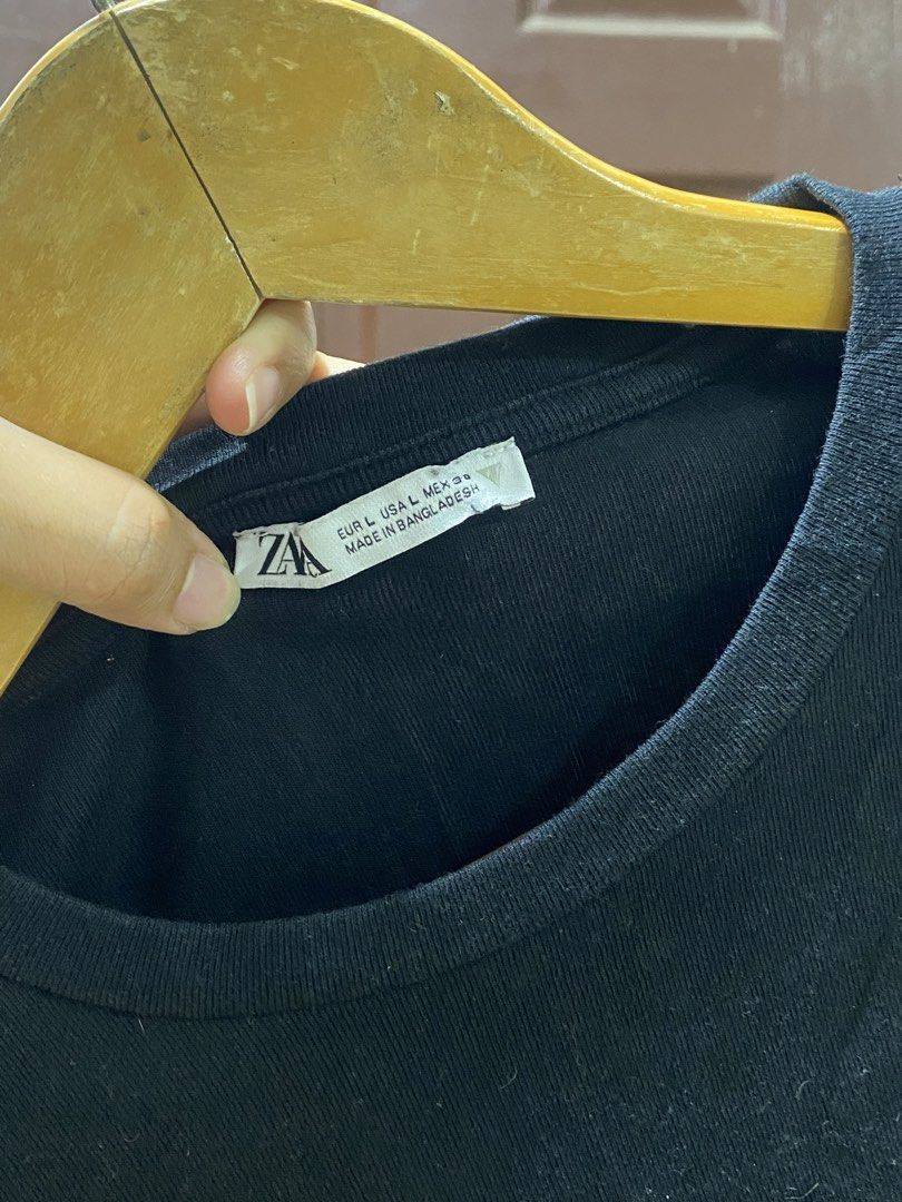 Zara Black Long Sleeve Crop Top (Category: Longsleeves) located in Calamba. Submitted by soleilcollections.ph (Listing ID 1466237327, Image 2). Description: Large size but fits small-medium Crop fit .