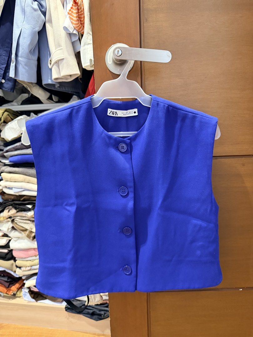 Zara Buttoned Waistcoat top (Category: Blouses) located in Marikina City. Submitted by nicasandoval (Listing ID 1466279986, Image 1). Description: .