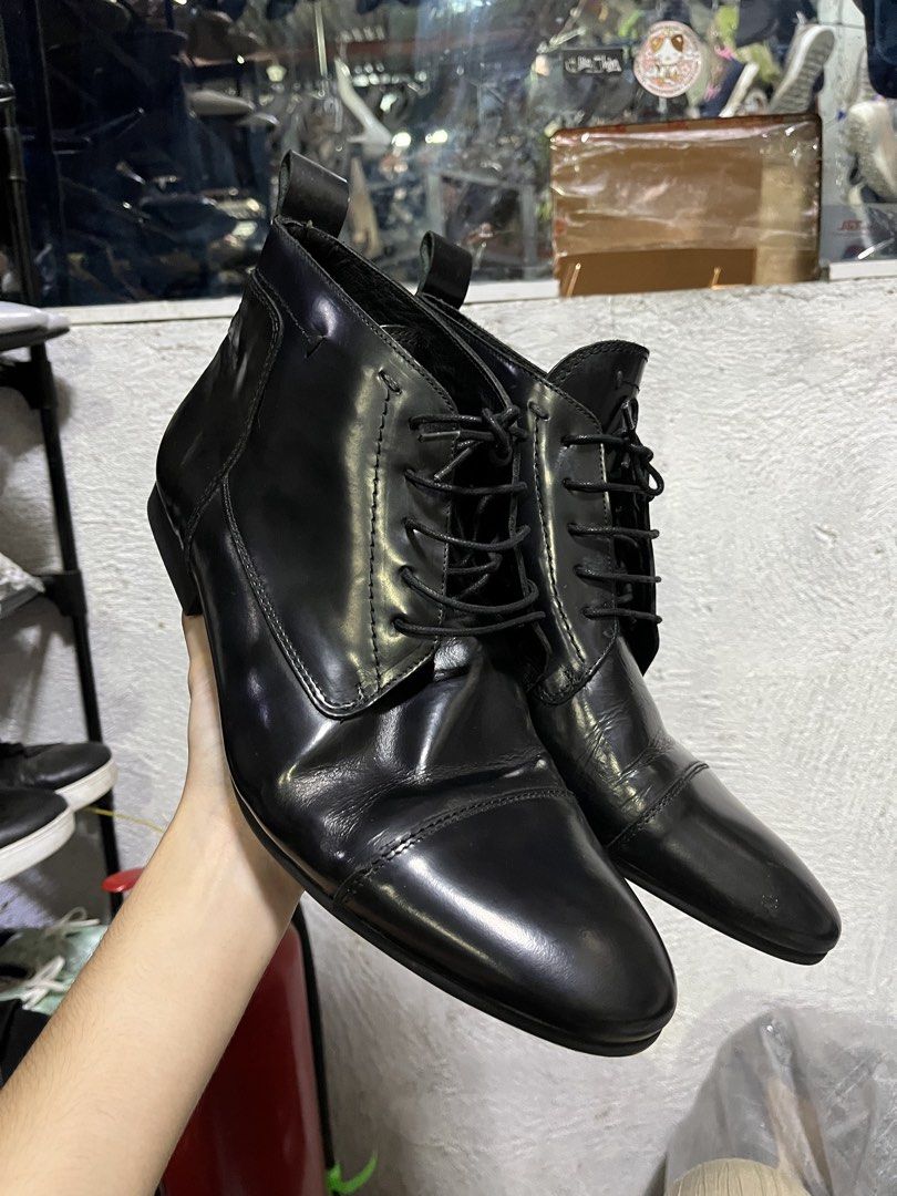 Zara Mens Boots 44 (Category: Boots) located in Cagayan de Oro. Submitted by leehanfinds (Listing ID 1466196682, Image 1). Description: .