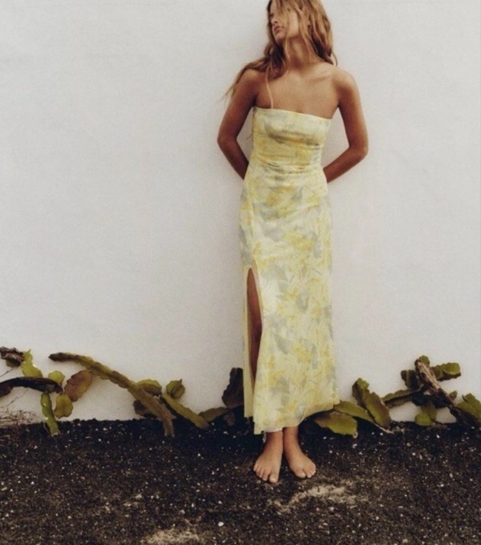 Zara Patterned Tulle Dress (Category: Dresses) located in San Simon. Submitted by katechicha96 (Listing ID 1466335506, Image 1). Description: .
