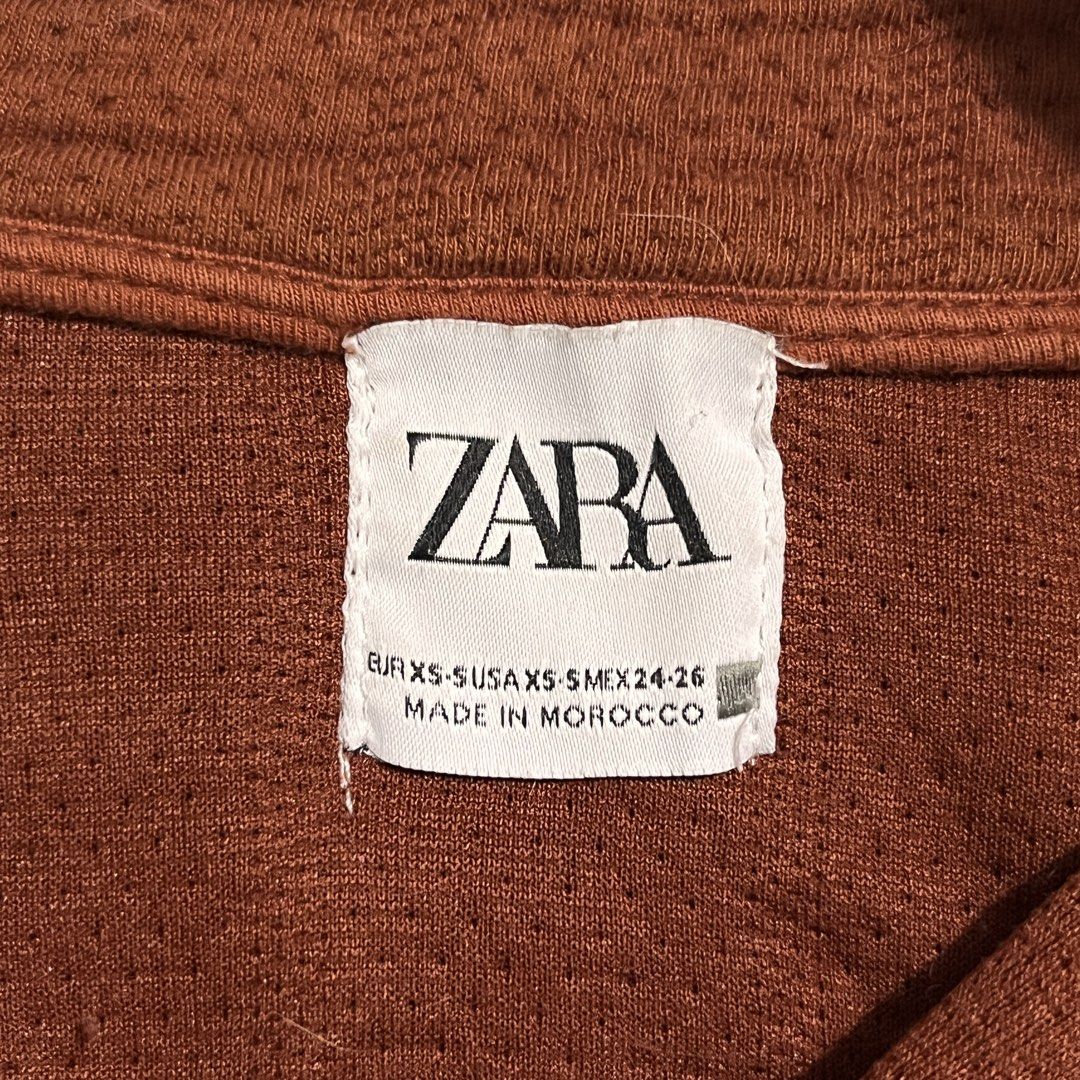 ZARA Rust Orange Textured Bomber Zip-Up Jacket (Category: Coats, Jackets and Outerwear) located in Mandaluyong City. Submitted by ysa_03 (Listing ID 1466255210, Image 3). Description: - Size: US XS-S - Oversized for petit.