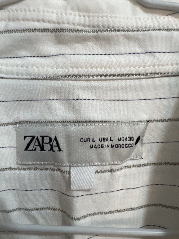 Large Zara slim fit striped longsleeve (Category: Longsleeves) located in Las Pinas. Submitted by gaeley (Listing ID 1466166616, Image 2). Description: super pretty L on tag b: 20" armpit to armpit l: 26" shoulder: 16".