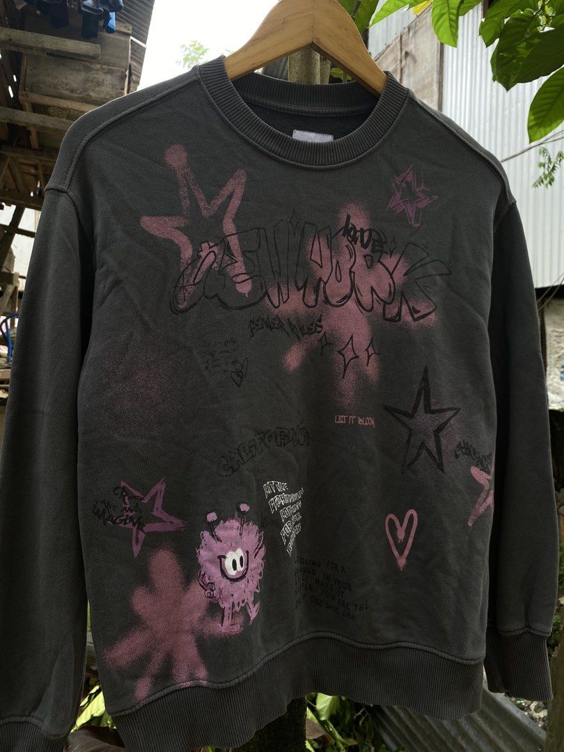 Zara Sweater crewneck (Category: Coats, Jackets and Outerwear) located in Cagwait. Submitted by roundsociety_ph (Listing ID 1466184575, Image 2). Description: .