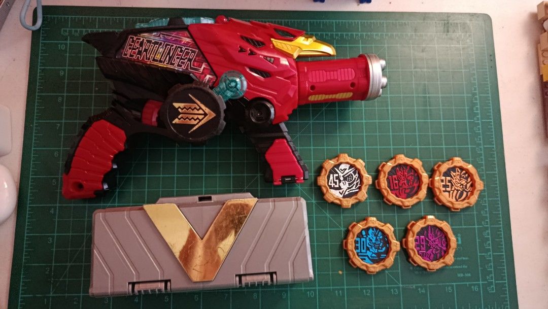 Zenkaiger DX Geartlinger Set (Category: Action & Battle Toys) located in Legazpi City. Submitted by bbthatguy (Listing ID 1466177561, Image 1). Description: Selling Kikai Sentai Zenkaiger DX Geartlinger w/ Zenkai Gears Includes Main 5 Gears + Gear Belt Holder (straps not pictured but included) Working, can send test vids upon request loc Legazpi City, Albay, can do meetups in the area Price slightly negotiable, lowballers/ghosters will be blocked
