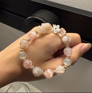 (Category: ) located in . Submitted by takeheartxx (Listing ID 1466522721, Image 1). Description: .