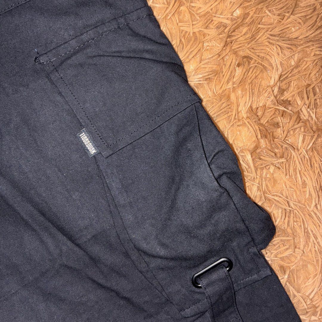11BBS DUSK Tactical Cargo Jogger Pants (Category: Joggers) located in Nabua. Submitted by elevadoray (Listing ID 1466451273, Image 2). Description: 11BBS DUSK Tactical Cargo Jogger Pants Medium (30 - 34 Waistline) (37.5 Inches Length) Excellent Condition (10/10) P850.