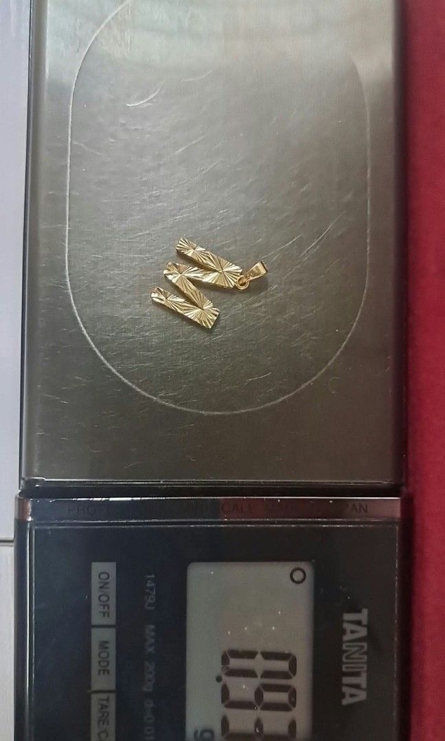 18k Saudi gold Letter M initial pendant (Category: Necklaces) located in Manila. Submitted by bhelgoldseller2ndaccount (Listing ID 1466382516, Image 2). Description: New!!✨New!!✨New!! Authentic 18k Saudi Golds 💯pawnable/naisasanla 💯with high appraisal rate 💯good investment 💯Direct supplier price 👉OPEN for resellers 🌺please take time to evaluate their actual sizes and grams 👉Best panggift for all occasions ✅ Sold per grams not per piece Kya