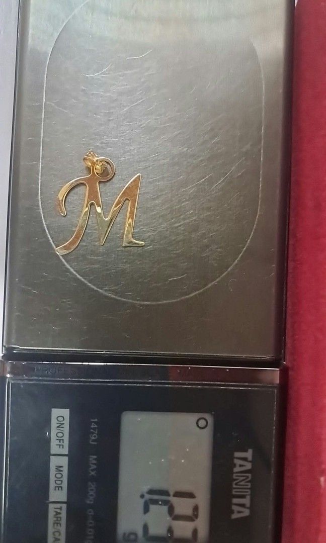 18k Saudi gold Letter M initial pendant (Category: Necklaces) located in Manila. Submitted by bhelgoldseller2ndaccount (Listing ID 1466382516, Image 3). Description: New!!✨New!!✨New!! Authentic 18k Saudi Golds 💯pawnable/naisasanla 💯with high appraisal rate 💯good investment 💯Direct supplier price 👉OPEN for resellers 🌺please take time to evaluate their actual sizes and grams 👉Best panggift for all occasions ✅ Sold per grams not per piece Kya