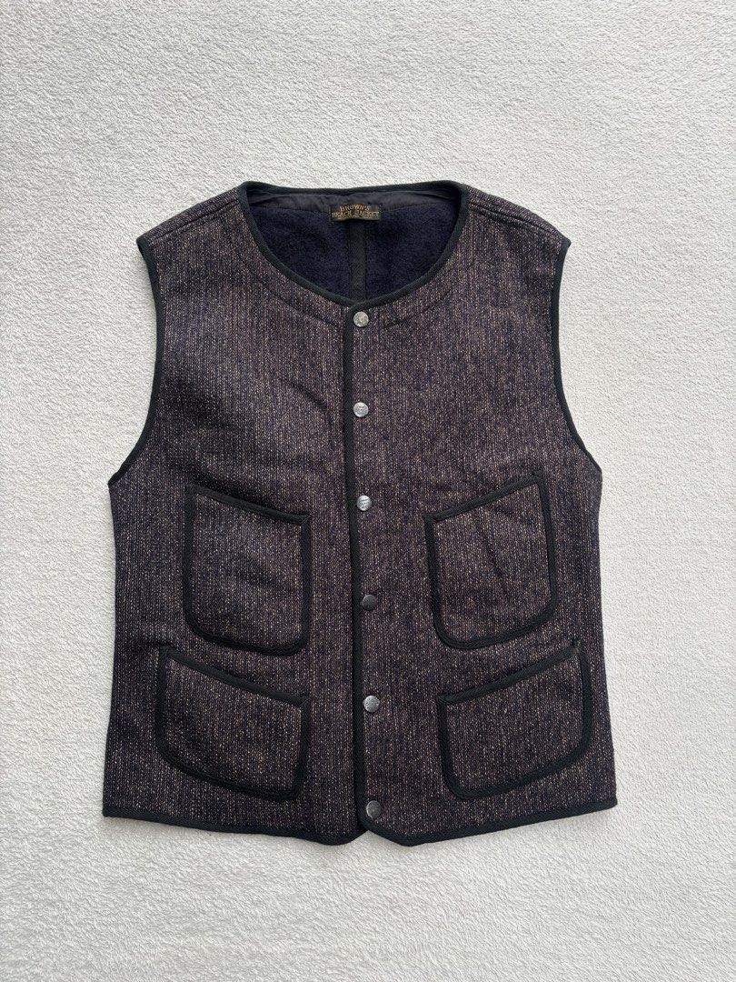 1950s Brown’s Beach Repro By Full Count Cinch Back Vest (Category: Coats, Jackets and Outerwear) located in Baguio. Submitted by thecollector2600 (Listing ID 1466475018, Image 1). Description: Brown’s Beach Cinch Back Vest Heavy dense cloth material Size 44, medium fit Pit to pit- 19” Length-23” Issue: buttons has cracks and back of the buttons has this reddish pigments No other tags available aside from what was shown Overall in good condition.