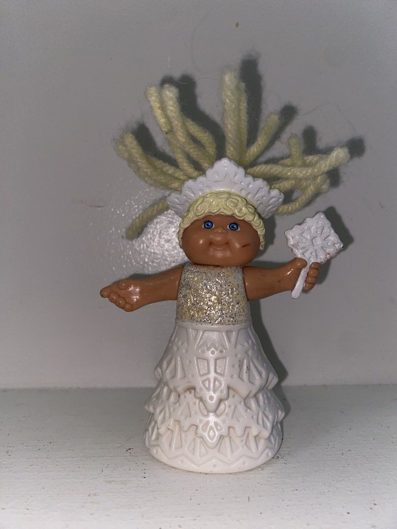 1994 Cabbage Patch Kids Snow Princess figurine (Category: Kids Toys) located in Las Pinas. Submitted by sherylandmargaux (Listing ID 1466364325, Image 1). Description: .