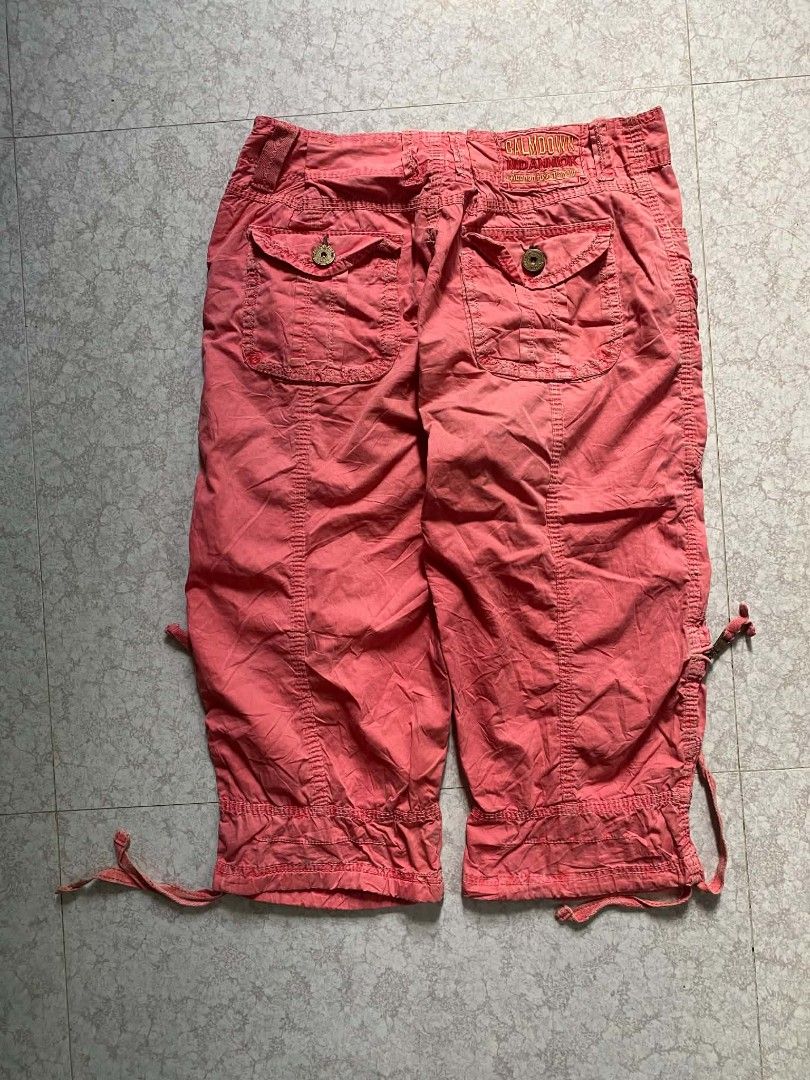 2000s Y2K Utility Pink Cargo Capris (Category: Other Bottoms) located in Laur. Submitted by itzeco999 (Listing ID 1466396554, Image 2). Description: 199 PLUS SHIP.