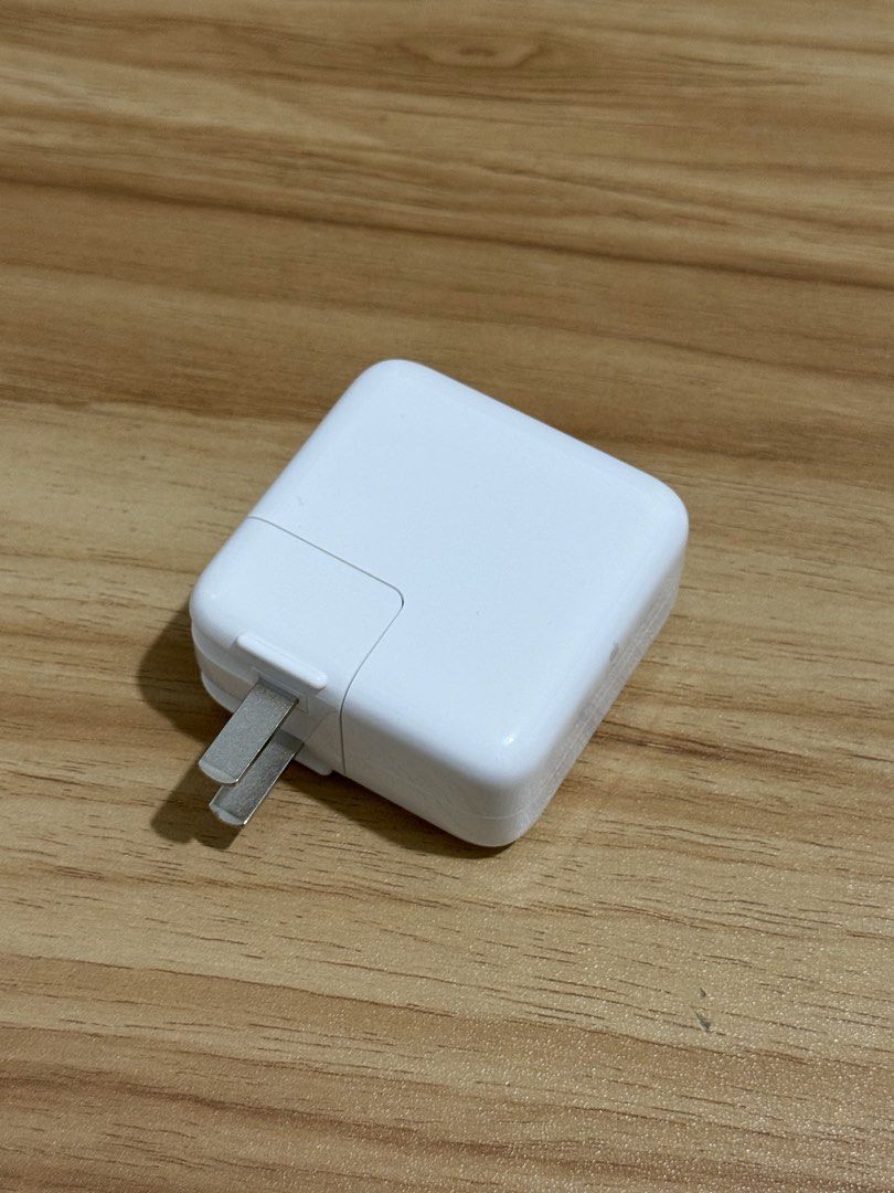30W Power Adapter (Category: Chargers & Cables) located in Baguio. Submitted by yaniegc (Listing ID 1466479131, Image 2). Description: Price slightly negotiable as it is brand new, just removed the seal RFS: I have two chargers for my laptop.