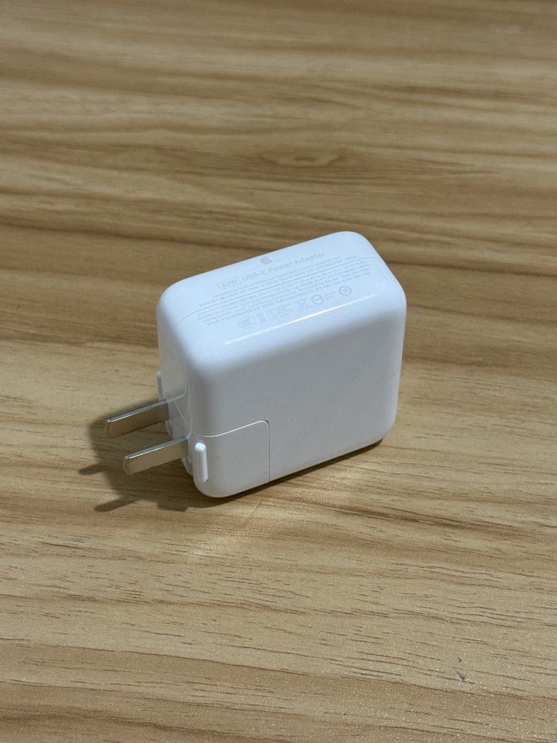 30W Power Adapter (Category: Chargers & Cables) located in Baguio. Submitted by yaniegc (Listing ID 1466479131, Image 1). Description: Price slightly negotiable as it is brand new, just removed the seal RFS: I have two chargers for my laptop.