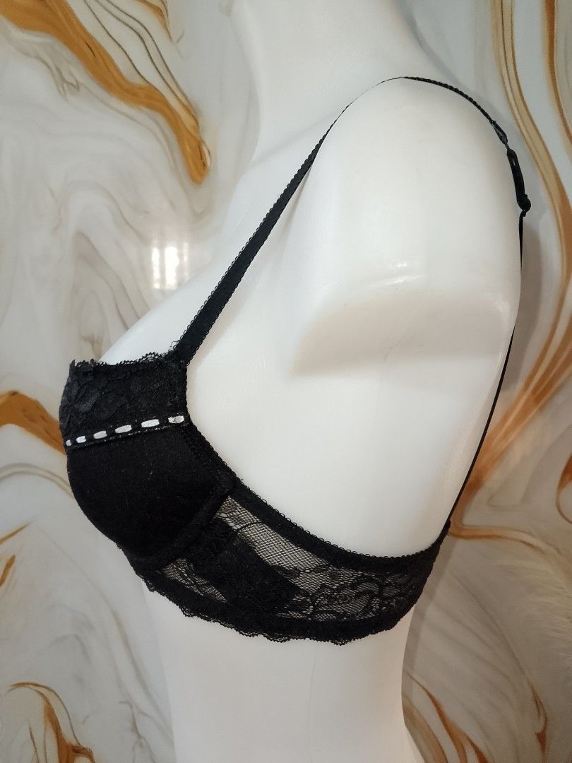 36a H&M push up bra black and white with underwire (Category: Undergarments & Loungewear) located in Manila. Submitted by truecrystal-1407 (Listing ID 1466340522, Image 3). Description: original H&M.