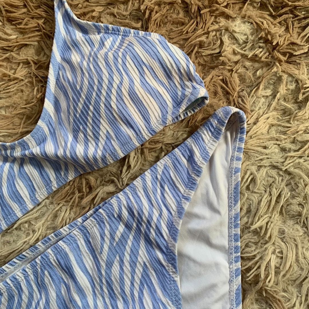 4IN1 BIKINI SWIMWER (Category: Bikinis & Swimsuits) located in Quezon City. Submitted by rktrendyph (Listing ID 1466413839, Image 3). Description: All items are: ✔️ Available ✔️ Preloved ✔️ Ready to Wear ✔️ Good as New sizes already included (uploaded photo) NOTE: The fit and appearance when worn may vary and are based on the model photos posted on our page. Actual photos of the item are included below each listing for your reference. If you have