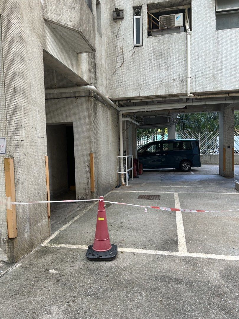 鰂魚涌富景閣固定車位放租(業主免佣), 鄰近太古坊/嘉利大廈。 （分類：車位）位於 Hong Kong。 由 michk234 提交（商品編號 1466495327，圖片 3）。簡介： 鰂魚涌富景閣固定車位放租(業主免佣), 鄰近太古坊/嘉利大廈。露天車位。