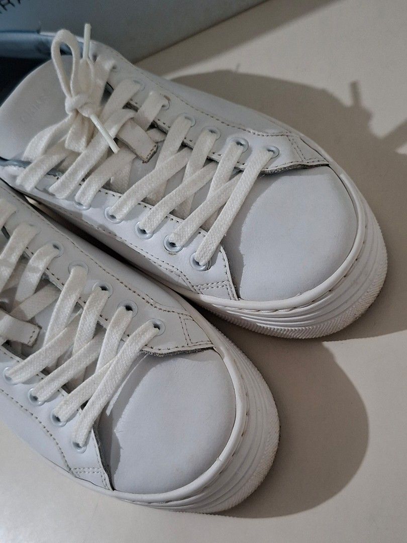 💙👟 Chiara Ferragni White & Light Blue Sneaker Flatform (Category: Sneakers) located in Taguig. Submitted by authprelovedonlineshop2 (Listing ID 1466437057, Image 3). Description: ### 💙👟 Chiara Ferragni White & Light Blue Sneaker Flatform ✨ **Stylish, chic, and comfortable!** - 👟 **Brand:** Chiara Ferragni - 🤍💙 **Color:** White & Light Blue - ✨ Trendy **sneaker flatform design** — gives you that **extra height! 😍** - 🥰 **Soft leather** fo