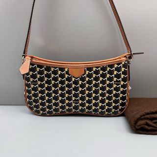 (Category: ) located in . Submitted by millen.outlet (Listing ID 1466497332, Image 1). Description: .