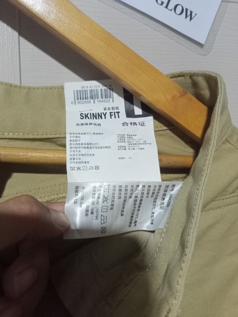✅ BALENO Chino Pants (Category: Jeans) located in Palo. Submitted by getupandglow (Listing ID 1466404421, Image 3). Description: ✅ BALENO Chino Pants Skinny Stretchable Size: 30 Lenght: 39 Leg Opening: 6 Issue: None Condition: Good as New Price: ₱850 only + sf 📍 Location: LEYTE MODE OF PAYMENT 💳 GCash (Payment 1st) | ✈️ J&T 📩 MAKE OFFER lang if interested..