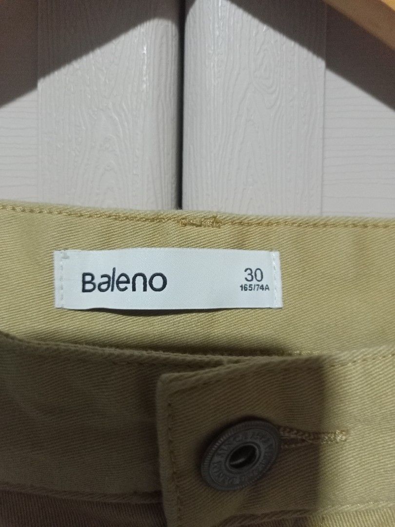 ✅ BALENO Chino Pants (Category: Jeans) located in Palo. Submitted by getupandglow (Listing ID 1466404421, Image 2). Description: ✅ BALENO Chino Pants Skinny Stretchable Size: 30 Lenght: 39 Leg Opening: 6 Issue: None Condition: Good as New Price: ₱850 only + sf 📍 Location: LEYTE MODE OF PAYMENT 💳 GCash (Payment 1st) | ✈️ J&T 📩 MAKE OFFER lang if interested..