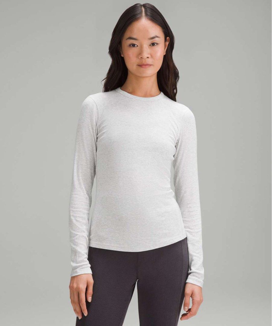 ♻ LULULEMON Hold Tight♻ (Category: Activewear) located in Dumaguete. Submitted by rjapparel24 (Listing ID 1466385701, Image 1). Description: ♻ LULULEMON Hold Tight♻ Size: Xs-Small Length: 25 / Width: 16 Good As New Condition Color rate: 10 /10 Complete tags / NO ISSUE Just do pm if your interested 📩 650 + SF.