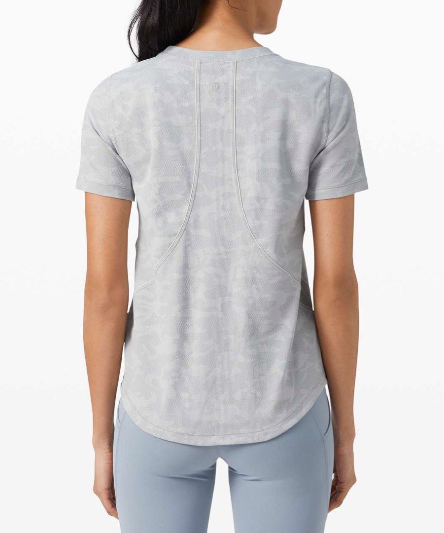 ♻ LULULEMON Long Distance ♻ (Category: Activewear) located in Dumaguete. Submitted by rjapparel24 (Listing ID 1466383965, Image 1). Description: ♻ LULULEMON Long Distance ♻ Size: S-M Length: 25 / Width: 18 Good As New Condition Color rate: 10 /10 Complete tags / NO ISSUE Just do pm if your interested 📩 650 + SF.