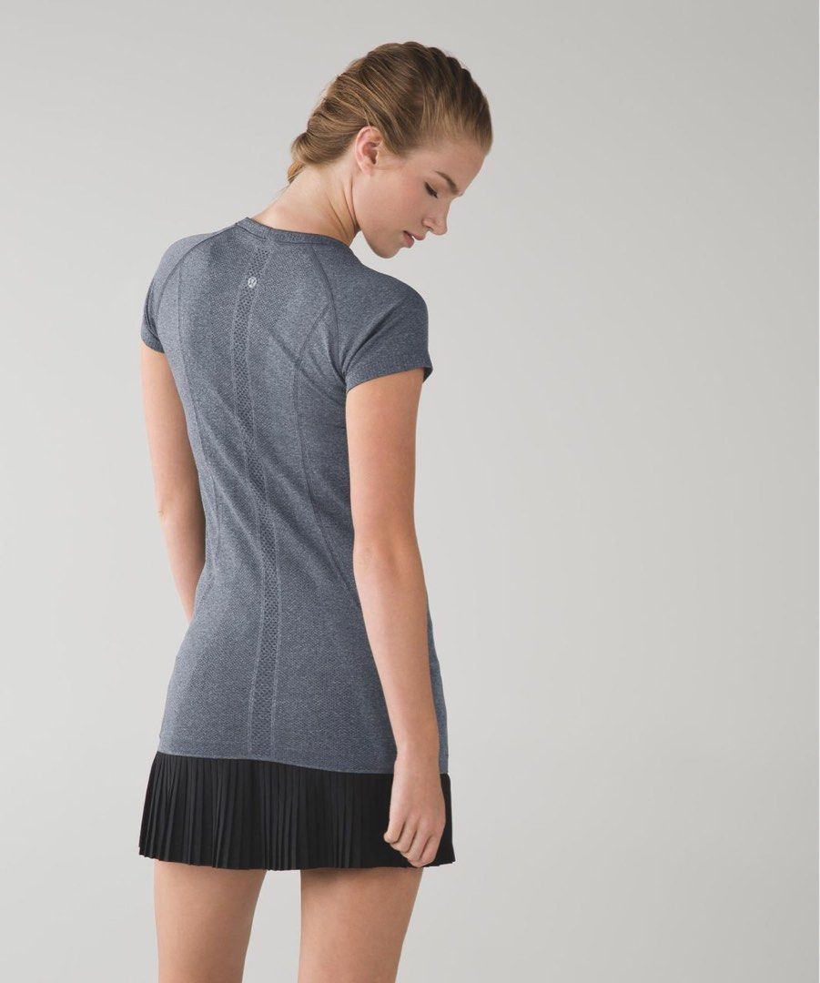 ♻ LULULEMON Swiftly Tech♻ (Category: Activewear) located in Dumaguete. Submitted by rjapparel24 (Listing ID 1466382014, Image 1). Description: ♻ LULULEMON Swiftly Tech♻ Size: 2 on tag Length: 26 / Width: 14 Good As New Condition Color rate: 10 /10 Complete tags / NO ISSUE Just do pm if your interested 📩 650 + SF.