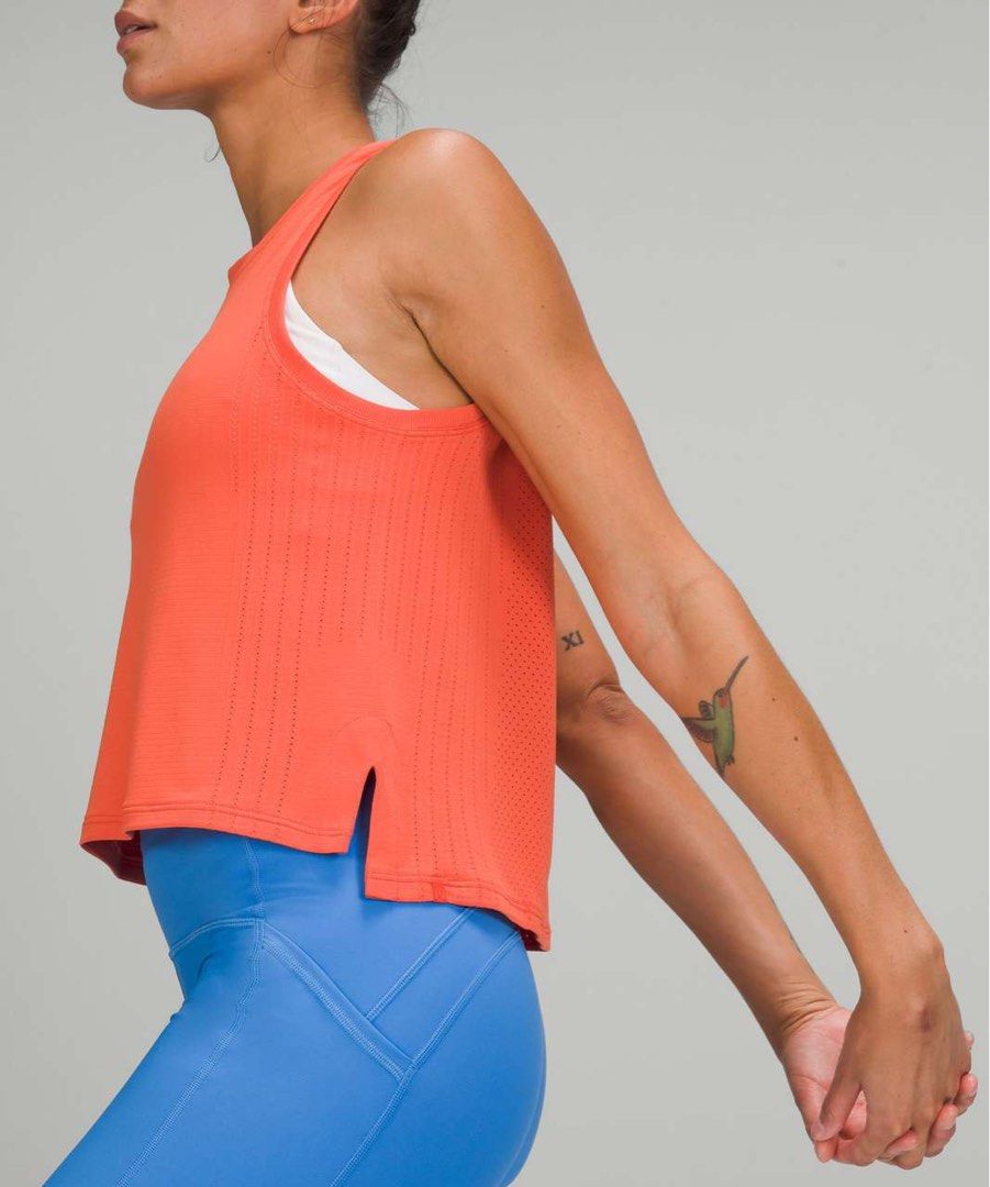 ♻ LULULEMON Train to be♻ (Category: Activewear) located in Dumaguete. Submitted by rjapparel24 (Listing ID 1466384249, Image 3). Description: ♻ LULULEMON Train to be♻ Size: S-L Length: 21 / Width: 20 Good As New Condition Color rate: 10 /10 Complete tags / NO ISSUE Just do pm if your interested 📩 750 + SF.